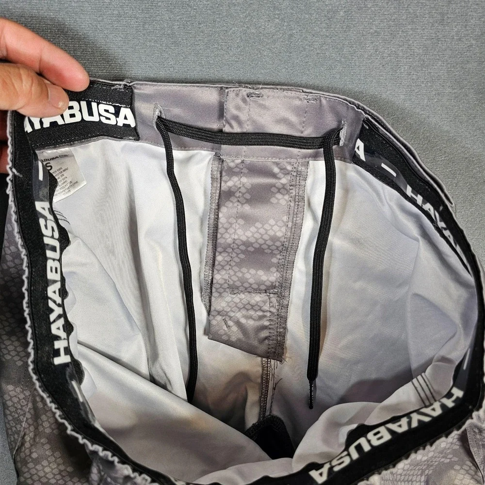 Hayabusa Shorts Mens Small Gray Geometric MMA Grappling Training Stretch Fight